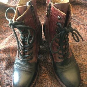 EUC BED STU ‘JUDGEMENT’ BOOTS! BLACK/TEAK 9.5